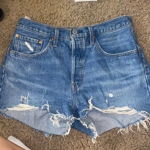 LEVI JEAN SHORTS